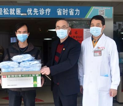 厚街爱心药店捐赠口罩抗击疫情 “我们不卖，也要先送给医护人员”