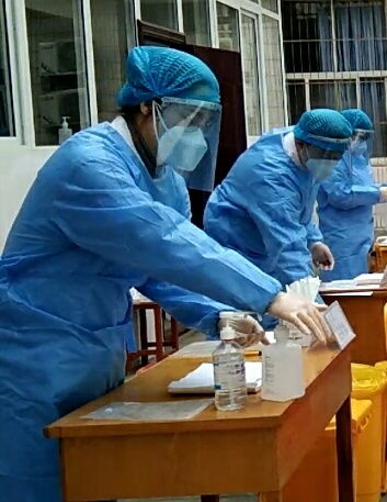 我院开展新冠核酸检测演练 强化医护人员防护用品规范使用